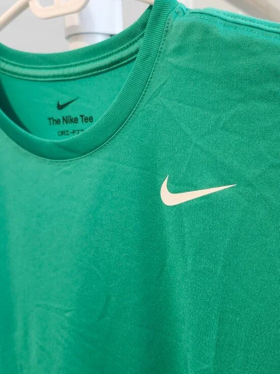 Nike Dri‑Fit Short Sleeve Tee – Women’s Small – Green – New Without Tags - Picture 3 of 6